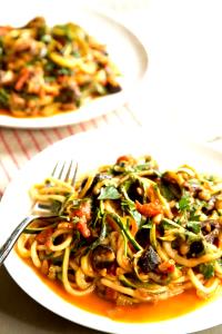 1 cup (8 oz) Zucchini Puttanesca