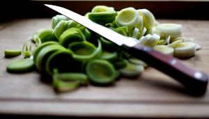 1 cup (85 g) Sliced Leeks