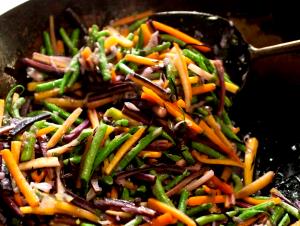 1 cup (88 g) Yellow Carrot Stir Fry
