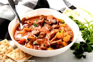 1 Cup Beef with Tomato-Based Sauce (Mixture)