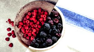 1 Cup Black Raspberries