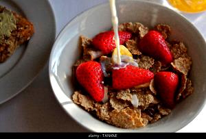 1 Cup Bran Flakes W/Strawberry