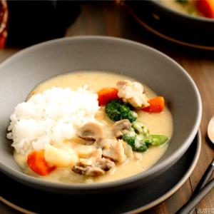 1 Cup Chicken or Turkey, Rice and Vegetables in Cream Sauce, White Sauce or Mushroom Soup-Based Sauce (Including Carrots, Broccoli, and/or Dark-Green Leafy, Mixture)