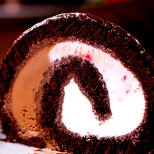 1 Cup Chocolate Ice Cream and Cake Roll