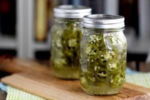 1 Cup, Chopped (136.0 G) Jalapeno Peppers, canned