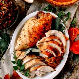 1 Cup Chopped Or Diced Turkey Meat (Young Hen, Cooked, Roasted)