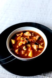1 Cup Chunky Style Stew Type Pork Vegetable Soup with Noodles