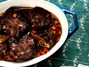 1 Cup Cooked, Diced Beef Oxtails