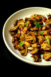 1 Cup Cooked Mushrooms (from Canned, Fat Not Added in Cooking)