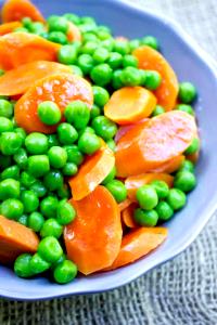 1 Cup Cooked Peas and Carrots (Fat Not Added in Cooking)