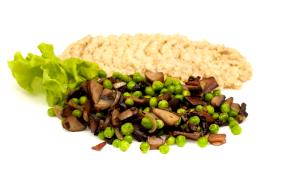 1 Cup Cooked Peas with Mushrooms (Fat Not Added in Cooking)