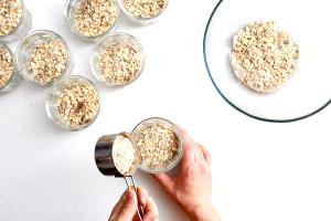 1 Cup Cooked Quick or Instant Oatmeal