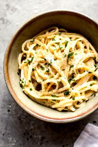 1 Cup Creamy Garlic Pasta