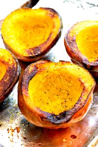 1 Cup Cubed Acorn Winter Squash (with Salt, Cooked, Baked)