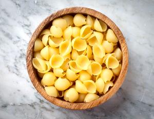 1 Cup, Dry, Yields Noodles (Fat Not Added in Cooking)