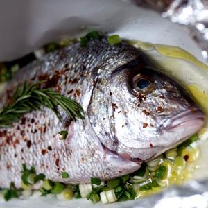1 Cup Flaked Baked or Broiled Porgy