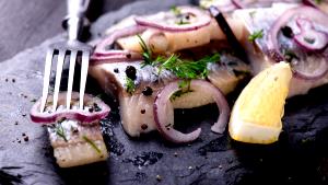 1 Cup Flaked Cooked Herring