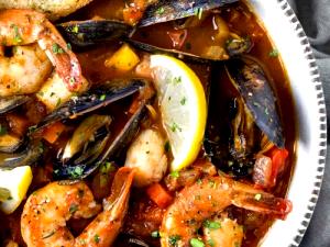 1 cup frozen (245 g) Cioppino Seafood Stew