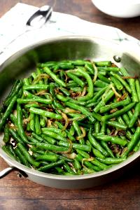 1 Cup Green String Beans with Onions (Fat Added in Cooking)