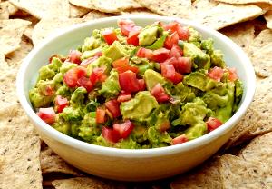 1 Cup Guacamole with Tomatoes and Chili Peppers