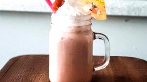 1 Cup Homemade or Fountain-Type Milk Shake (Flavors Other Than Chocolate)
