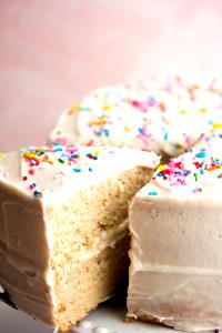 1 Cup Lowfat White Cake (Eggless)