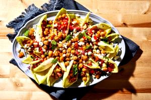 1 cup Mediterranean Crunch Salad