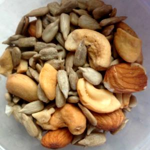 1 Cup Mixed Nuts, Dry Roasted W/Salt