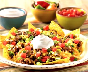 1 Cup Nachos with Beef, Beans, Cheese, Tomatoes, Sour Cream and Onions