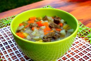 1 Cup Pepperpot (Tripe) Soup