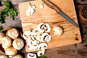 1 Cup Pieces Or Slices Mushrooms