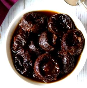 1 Cup Pitted Dried Prunes (with Added Sugar, Stewed)