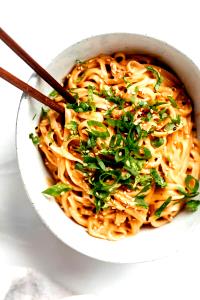 1 cup prepared (84 g) Red Curry Noodles