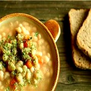 1 Cup Puerto Rican Style White Bean Soup (Sopon De Habichuelas Blancas)