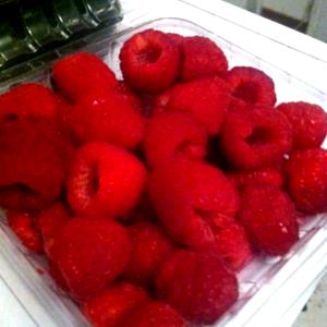 1 Cup Raspberry, Sweetened, Frozen
