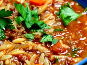 1 Cup Roasted Beef Tips W/Orzo Pasta Soup, Rts