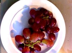 1 Cup, Seedless Grapes (Red or Green, European Type Varieties Such As Thompson Seedless)