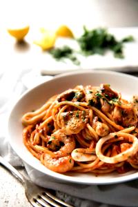 1 Cup Shellfish Mixture and Noodles in Tomato-Based Sauce (Mixture)