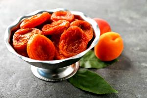 1 Cup Whole Cooked Dried Apricot with Sugar