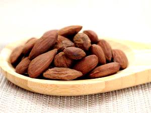 1 Cup Whole Kernels Oil Roasted Almonds (Without Salt Added)