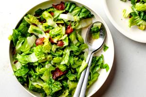 1 Cup Wilted Lettuce with Bacon Dressing