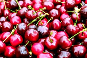 1 Cup, With Pits, Yields Red Sour Cherries