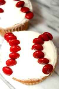 1 cupcake (47 g) Baseball Cupcake