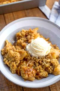 1 dessert Hot Apple Crisp