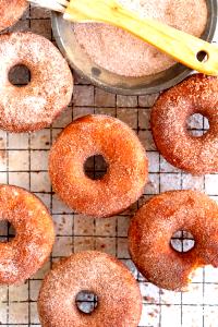 1 donut (28 g) Cinnamon Donut
