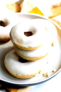 1 donut (53 g) Vanilla Glazed Donuts