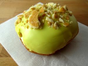 1 doughnut (91 g) Banana Pudding Doughnut