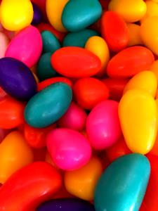 1 Egg (0.5 Oz) Candy Coated Marshmallow