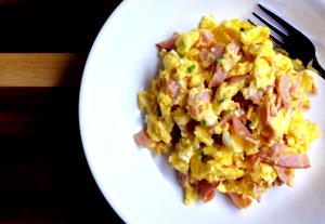 1 Egg, NS As To Size Egg Omelet or Scrambled Egg with Cheese and Ham or Bacon