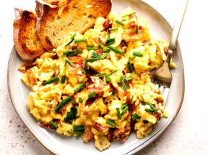 1 Egg, NS As To Size Egg Omelet or Scrambled Egg with Ham or Bacon